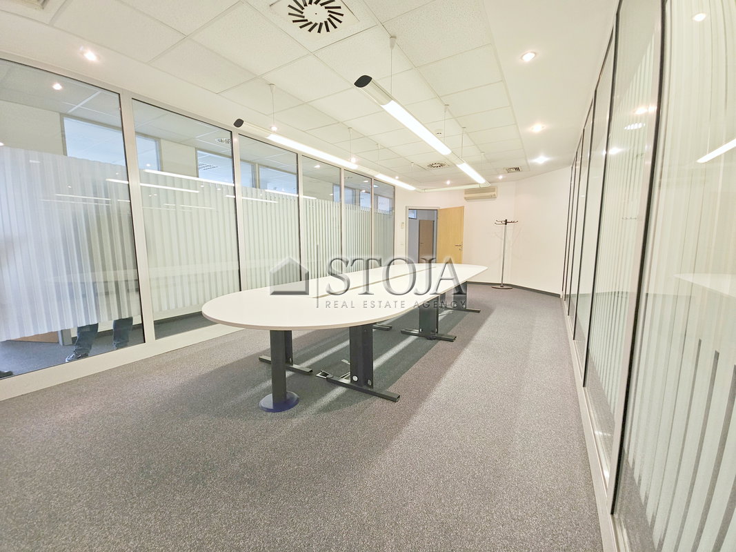 Lokacija: Ljubljana mesto, Moste-Polje, BTC