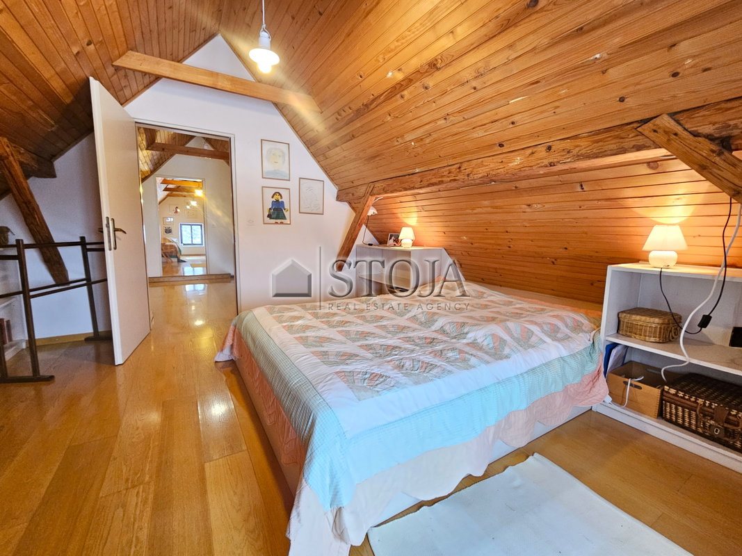 Lokacija: Jugovzhodna Slovenija, Trebnje, Gorica na Medvedjeku
