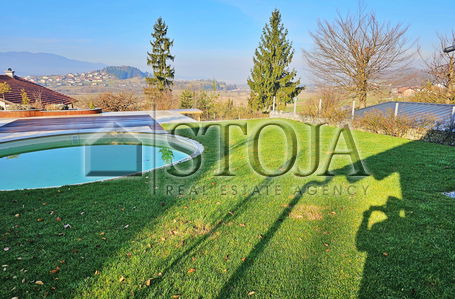 Lokacija: Ljubljana okolica, Škofljica