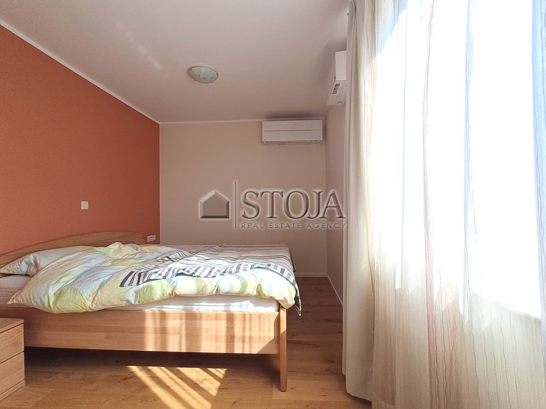 Lokacija: Obalno - kraška, Koper, Kolomban