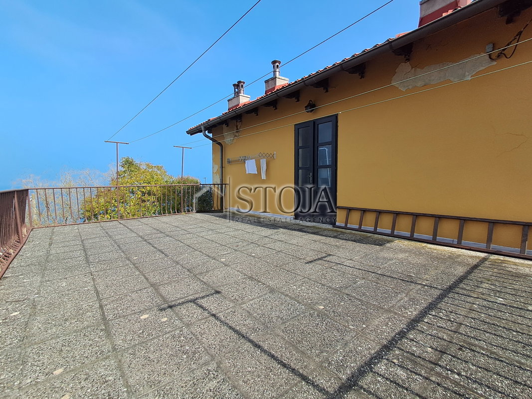 Lokacija: Obalno - kraška, Koper, Žusterna