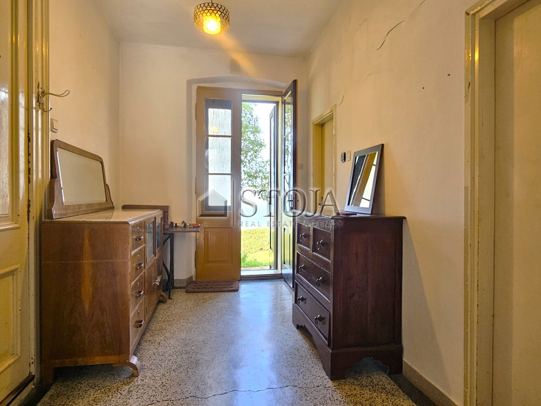 Lokacija: Obalno - kraška, Koper, Žusterna