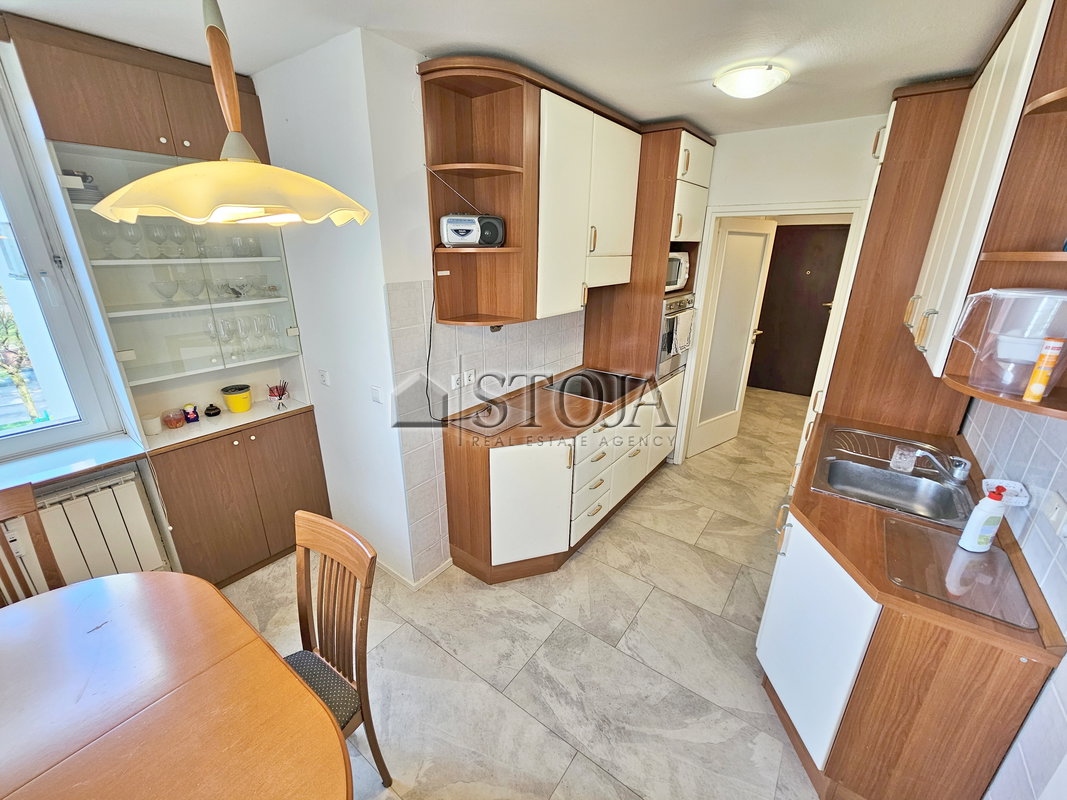 Location: Ljubljana mesto, Bežigrad, Bežigrad