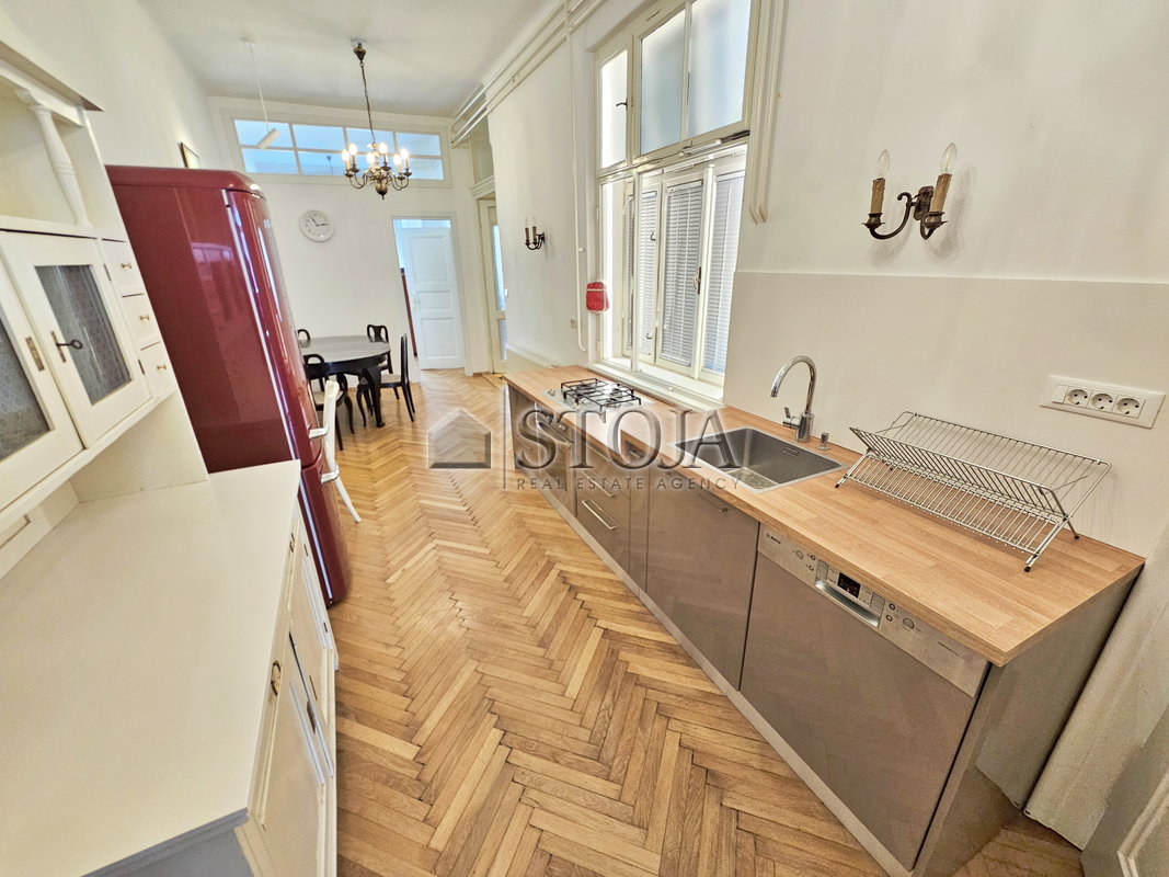 Location: Ljubljana mesto, Center, Center