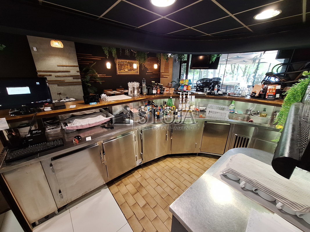 Lokacija: Ljubljana mesto, Šiška, Dravlje