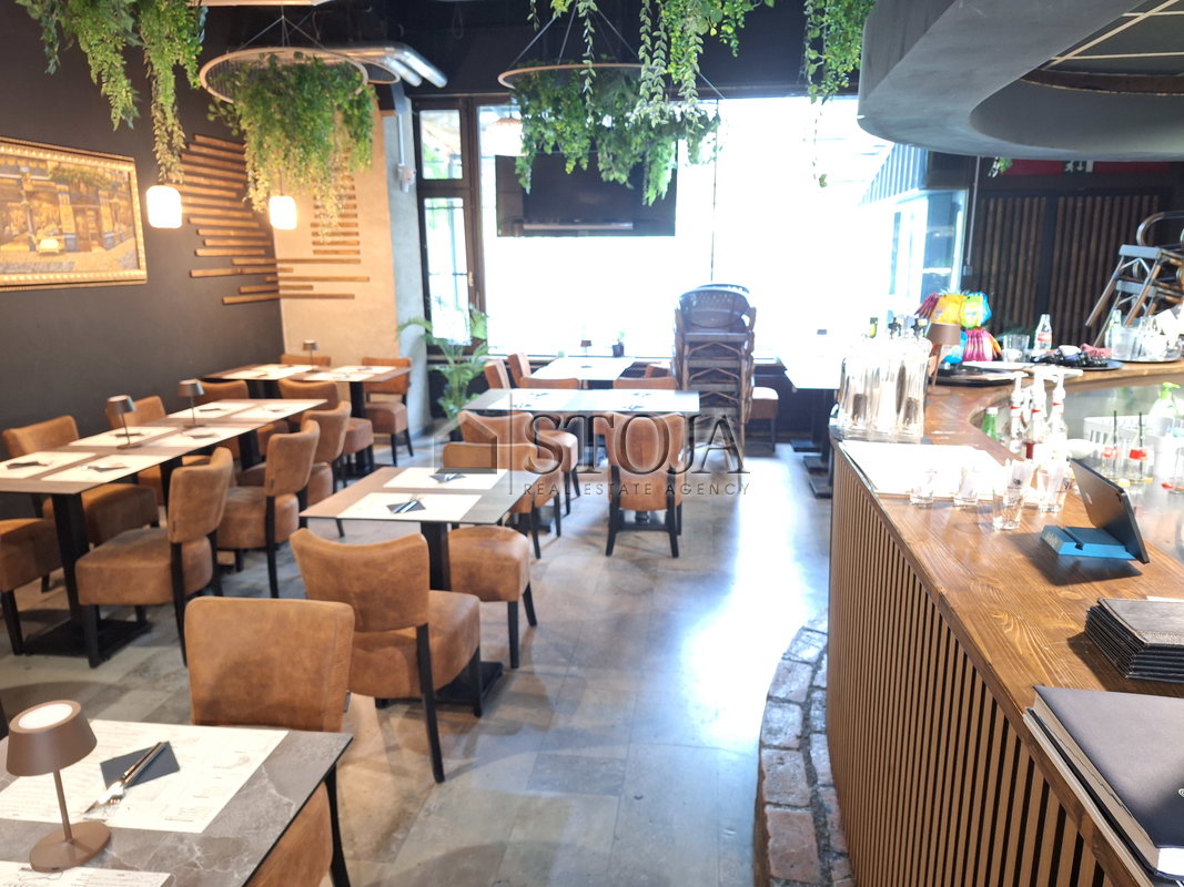 Lokacija: Ljubljana mesto, Šiška, Dravlje