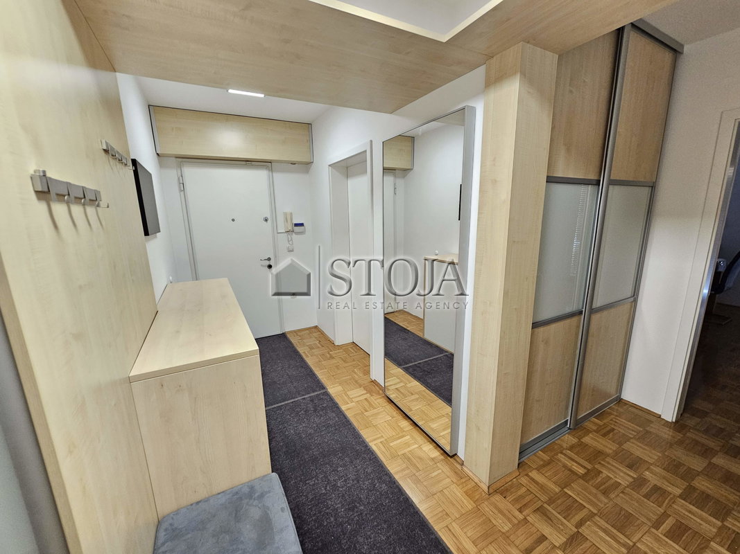 Lokacija: Ljubljana okolica, Grosuplje