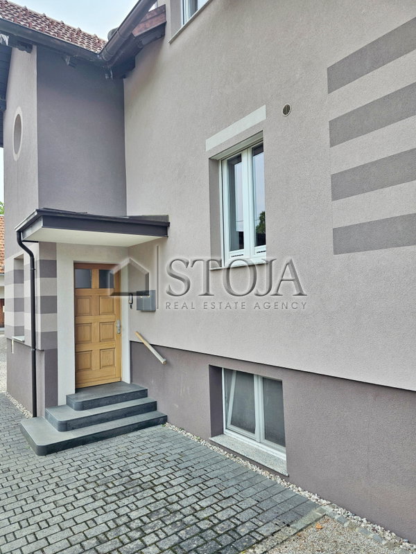 Lokacija: Ljubljana mesto, Šiška, Tacen