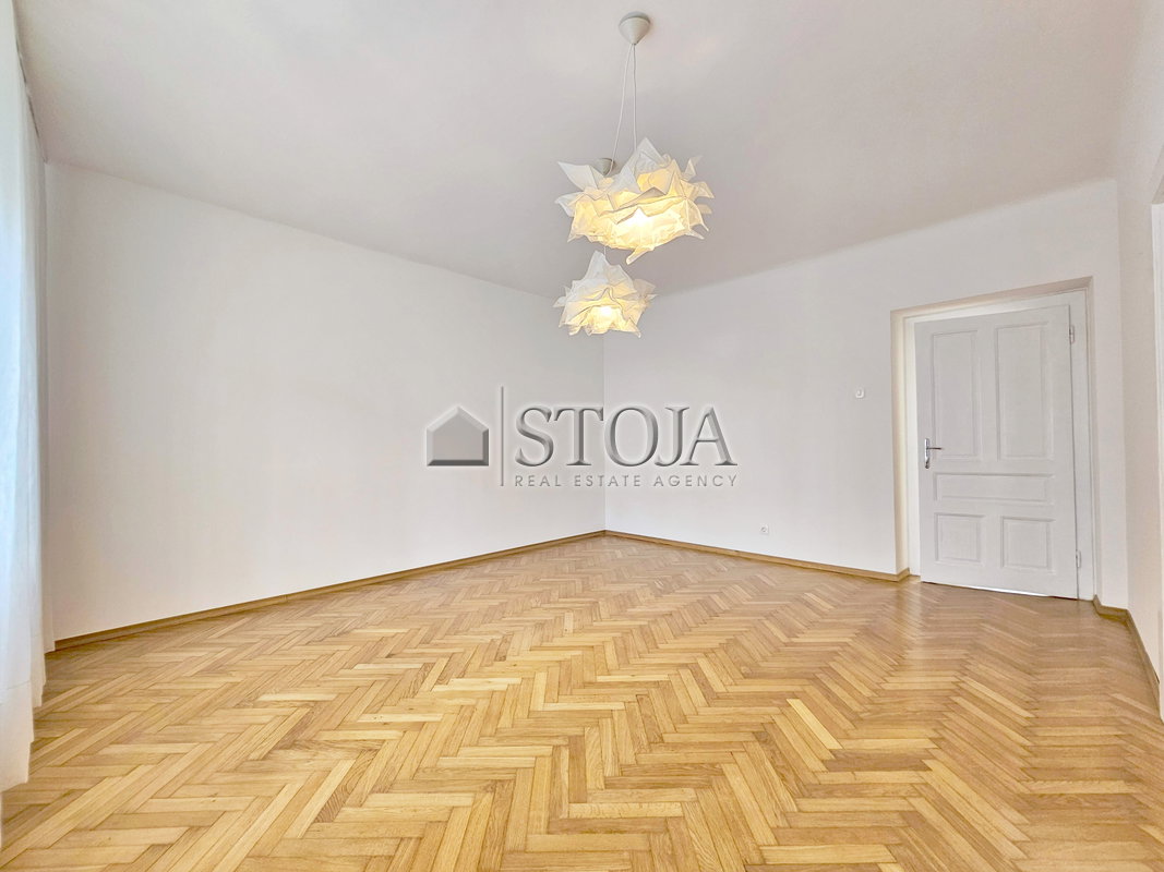 Lokacija: Ljubljana mesto, Šiška, Tacen