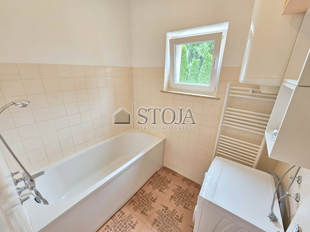 Lokacija: Ljubljana mesto, Šiška, Tacen