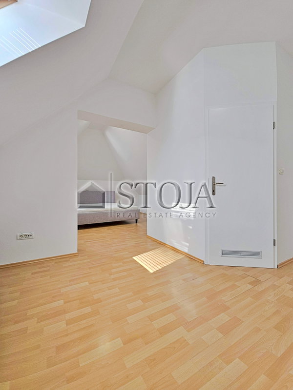 Lokacija: Ljubljana mesto, Šiška, Sp. Šiška