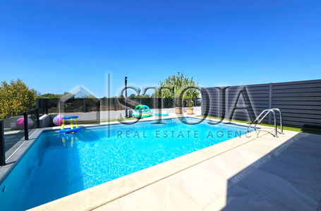 Lokacija: Hrvaška, Istarska županija, Umag, Babići