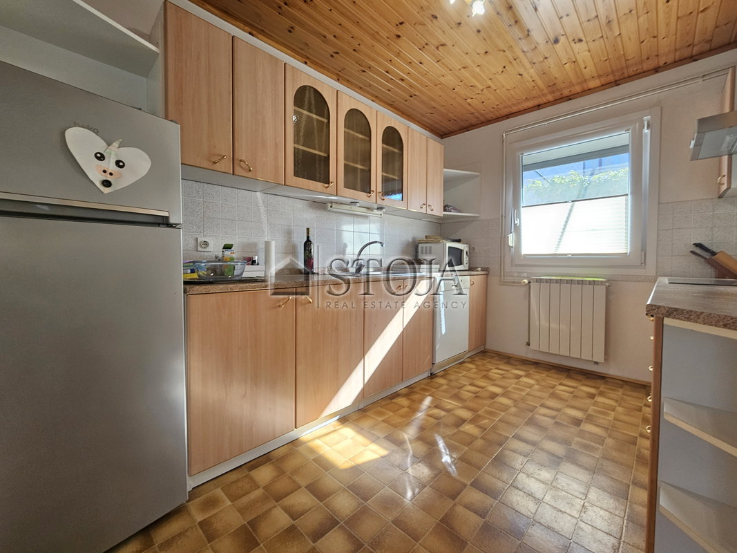 Lokacija: Obalno - kraška, Koper, Hrvatini