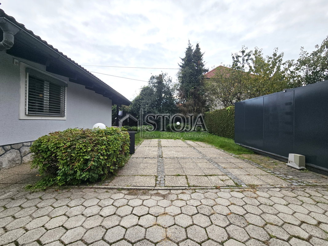 Lokacija: Ljubljana mesto, Šiška, Vižmarje