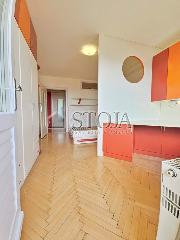 Lokacija: Ljubljana mesto, Bežigrad, Bežigrad