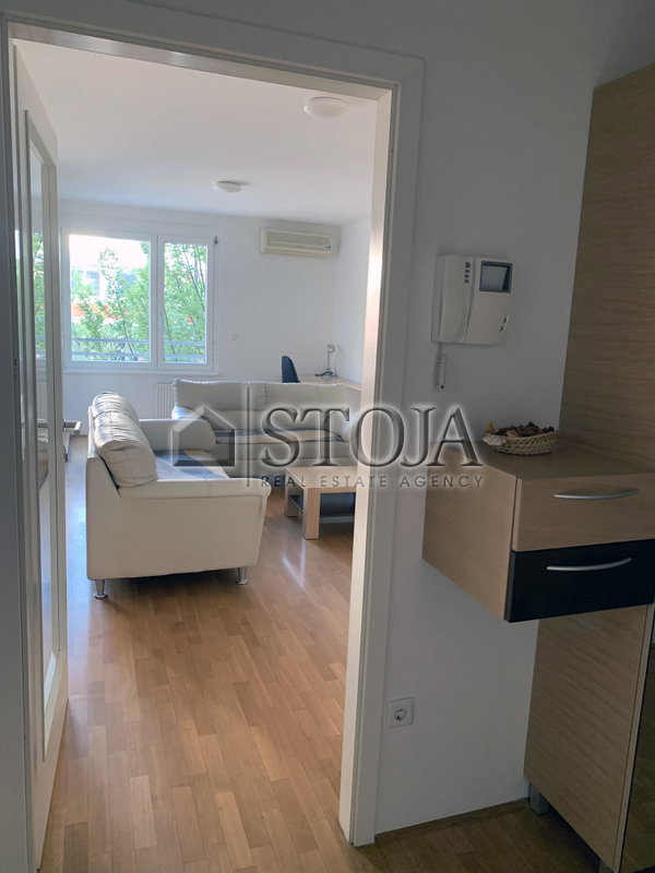 Lokacija: Ljubljana mesto, Bežigrad, Savsko naselje