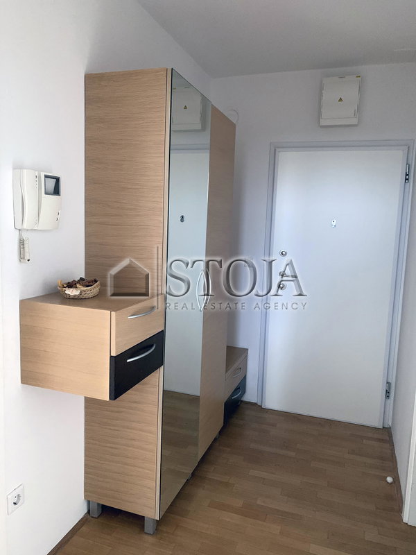 Lokacija: Ljubljana mesto, Bežigrad, Savsko naselje