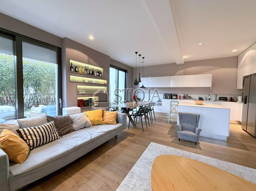 Location: Ljubljana mesto, Vič-Rudnik, Rožna dolina