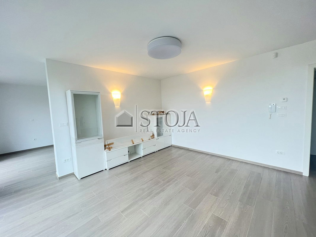 Lokacija: Ljubljana mesto, Šiška, Šentvid