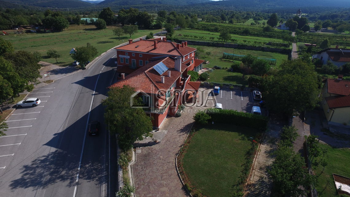 Location: Coastal-Karst, Sežana, Štorje