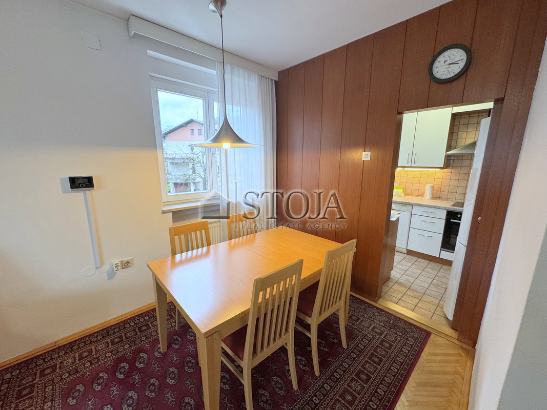Lokacija: Ljubljana mesto, Vič-Rudnik, Rožna dolina