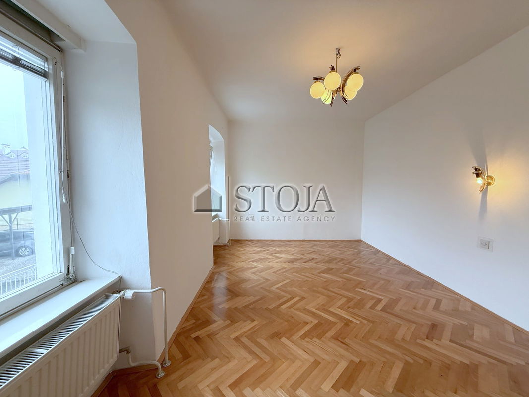 Lokacija: Ljubljana okolica, Vrhnika, Vrhnika