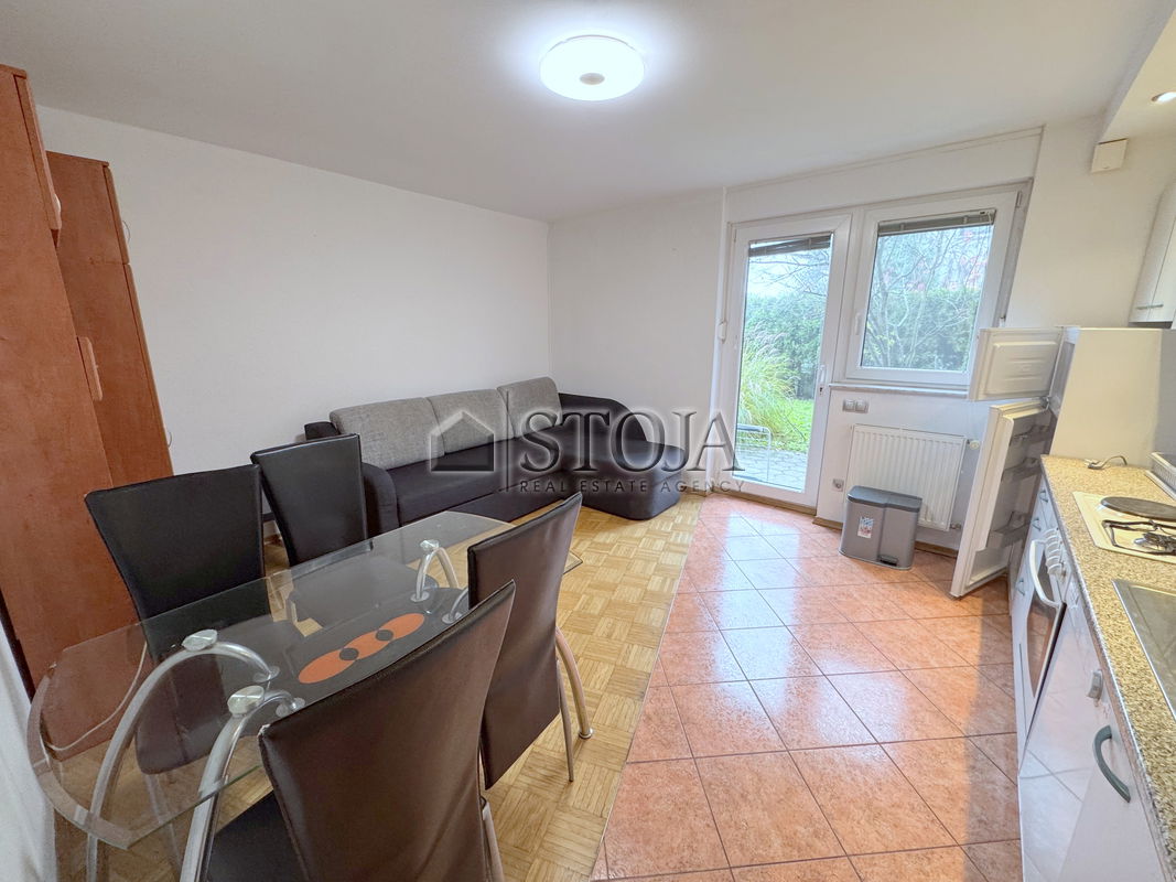 Location: Ljubljana City, Šiška, Podutik