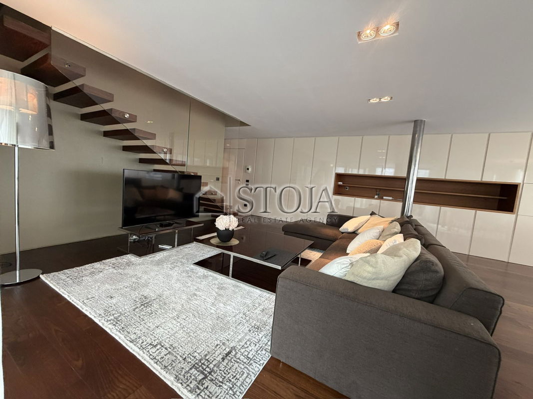 Lokacija: Ljubljana mesto, Center, Center