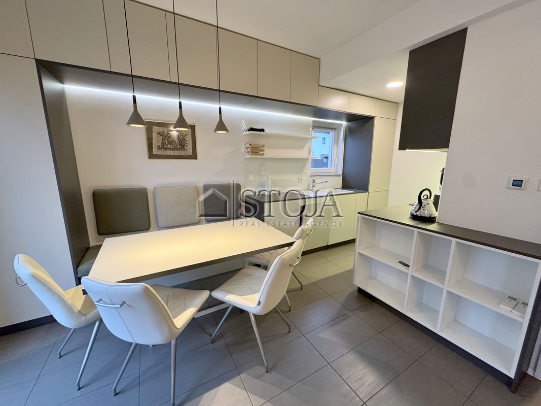 Lokacija: Ljubljana mesto, Bežigrad, Bežigrad