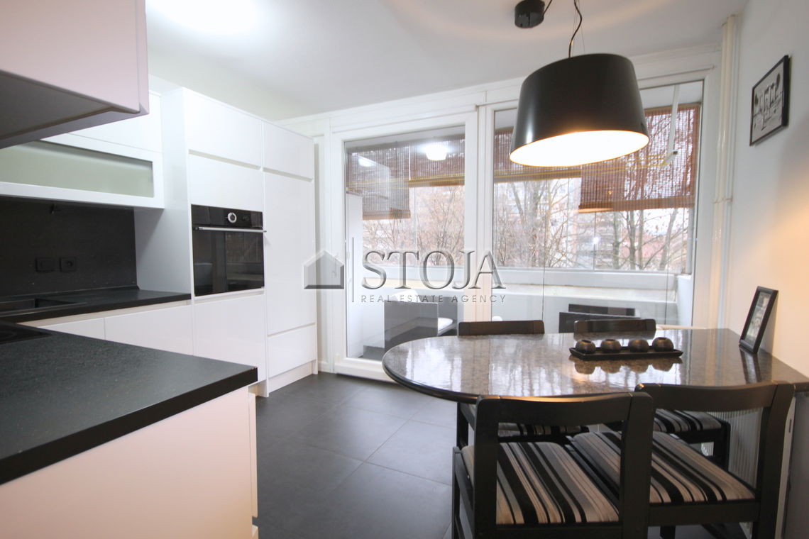 Lokacija: Ljubljana mesto, Vič-Rudnik, Trnovo