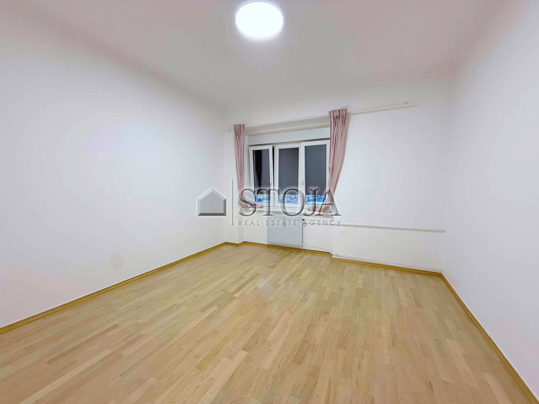 Lokacija: Ljubljana mesto, Šiška, Šiška