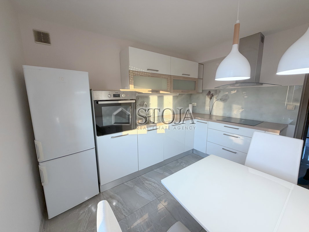 Lokacija: Ljubljana mesto, Center, Prule