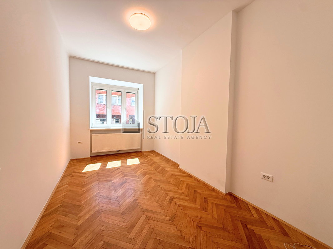 Lokacija: Ljubljana mesto, Center, Center