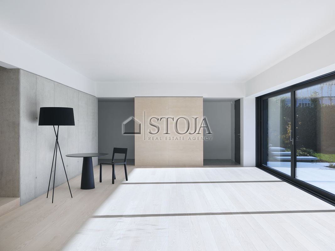 Location: Ljubljana City, Vič-Rudnik, Rožna dolina
