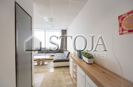 Lokacija: Ljubljana mesto, Bežigrad, Stožice