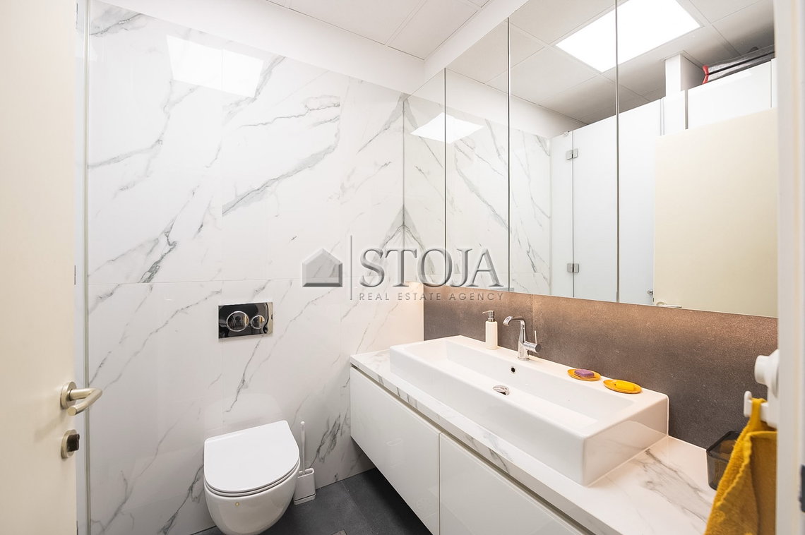 Location: Ljubljana mesto, Bežigrad, Stožice