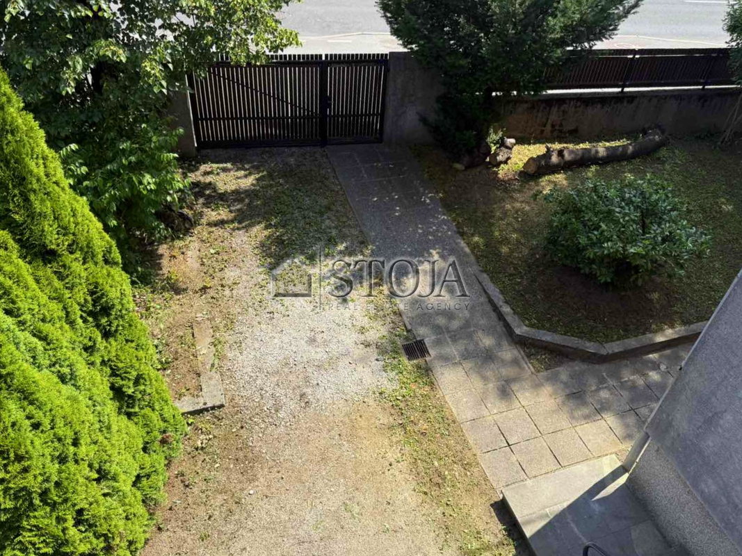 Lokacija: Ljubljana mesto, Šiška, Šiška