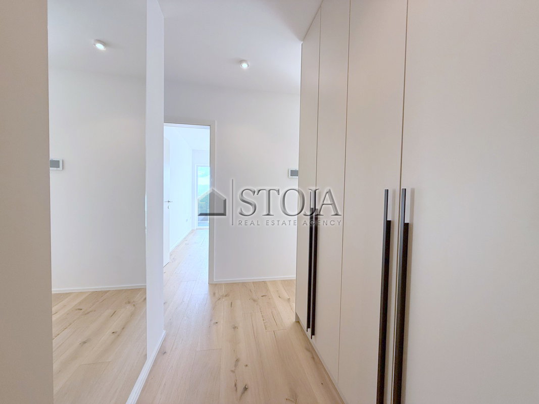 Location: Ljubljana City, Bežigrad, Ježica