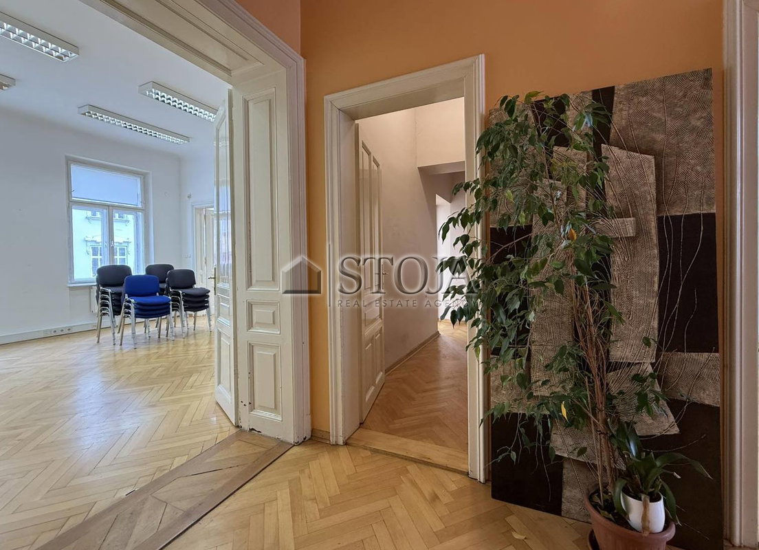 Lokacija: Ljubljana mesto, Center, Center