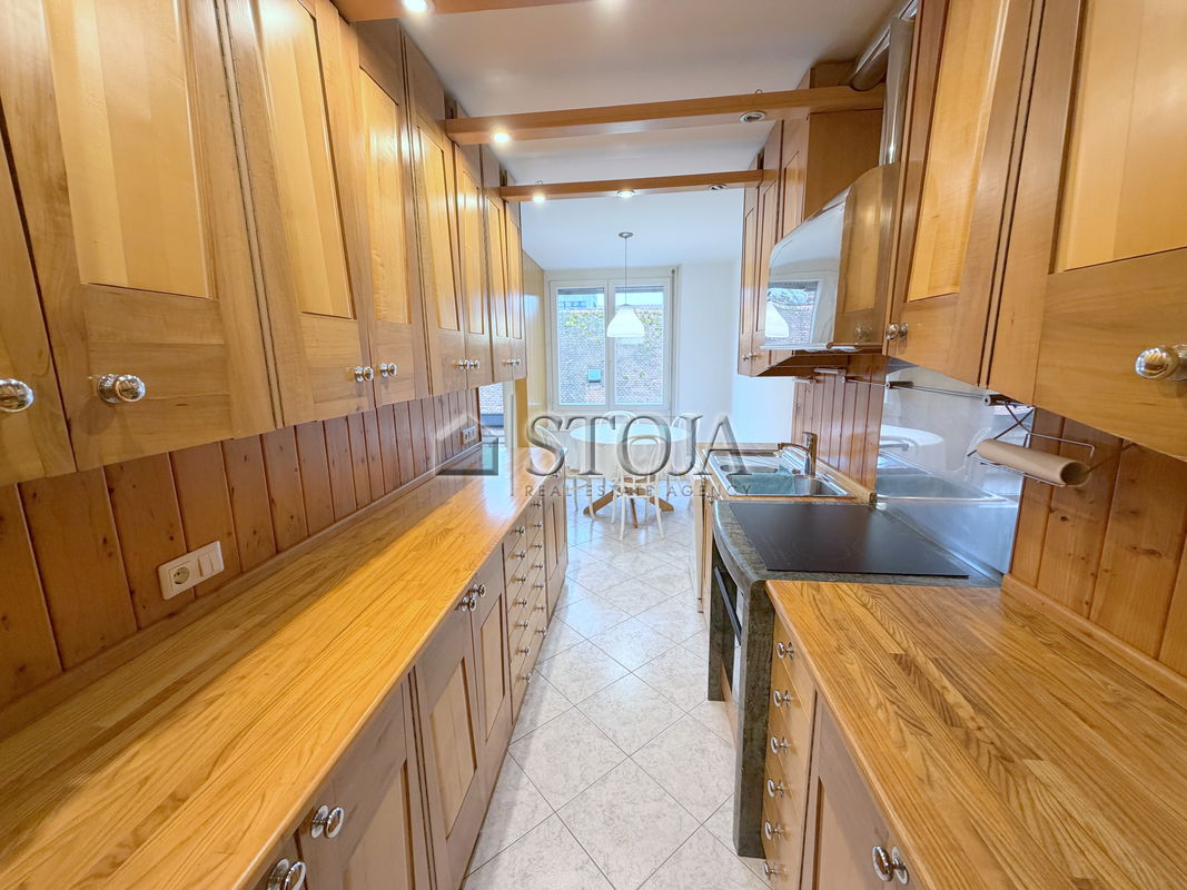 Lokacija: Ljubljana mesto, Center, Center