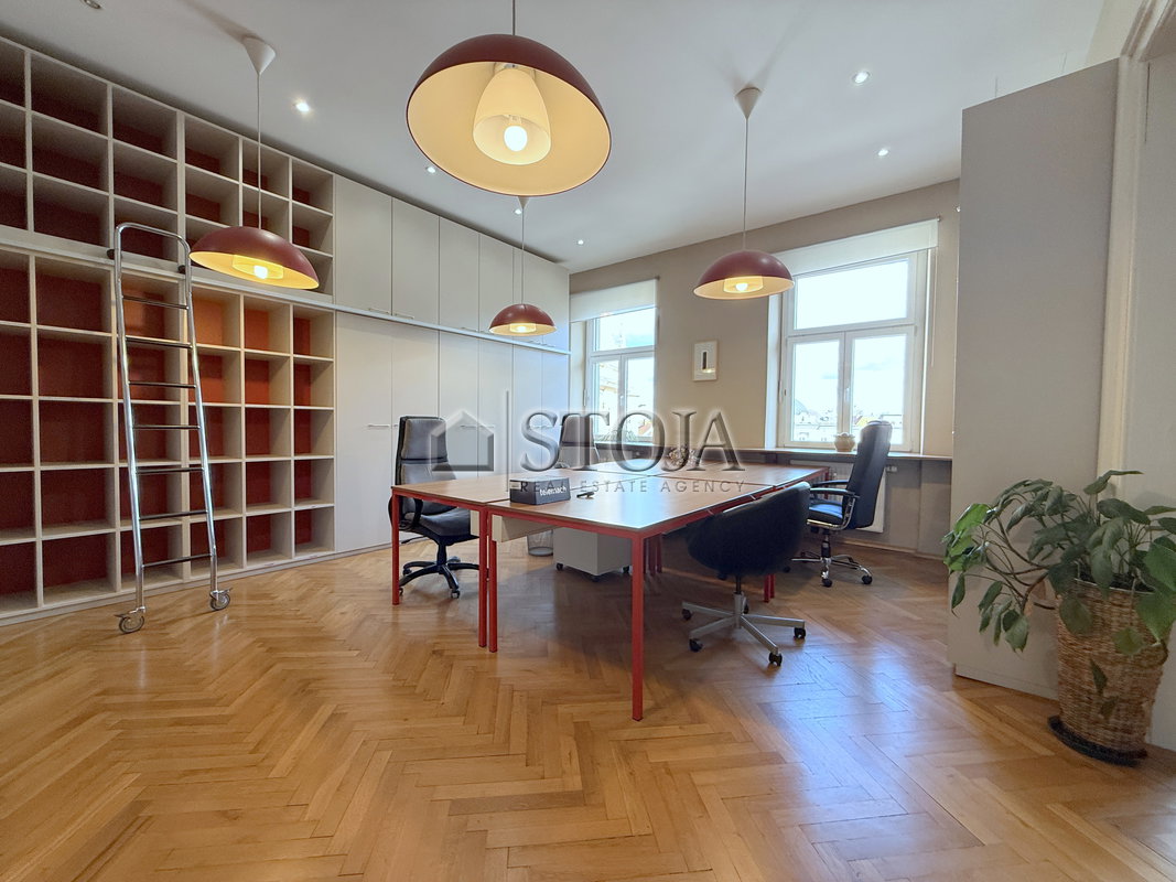 Lokacija: Ljubljana mesto, Center, Stara Ljubljana