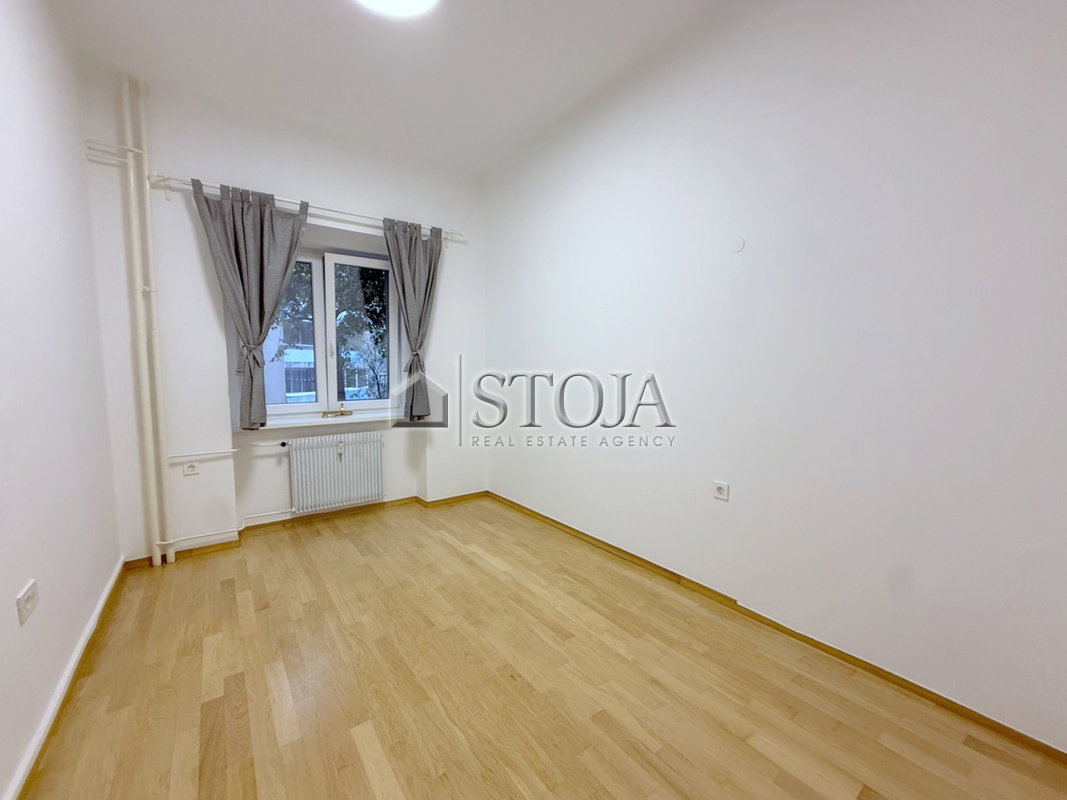 Lokacija: Ljubljana mesto, Šiška, Šiška