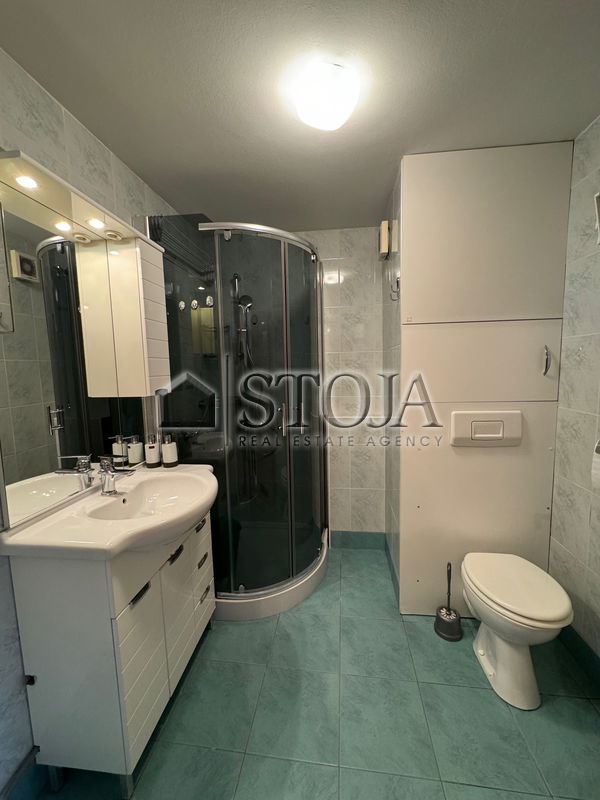 Lokacija: Ljubljana mesto, Bežigrad, Zupančičeva jama