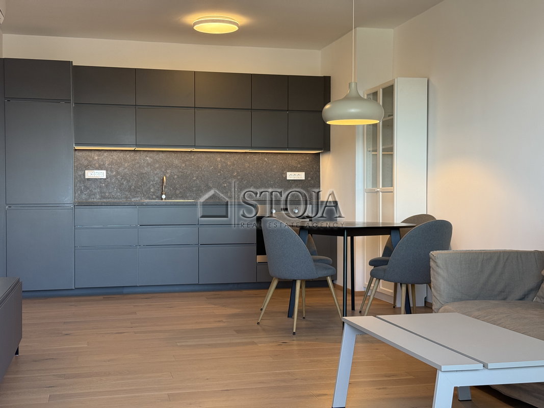 Lokacija: Ljubljana mesto, Šiška, Zg. Šiška