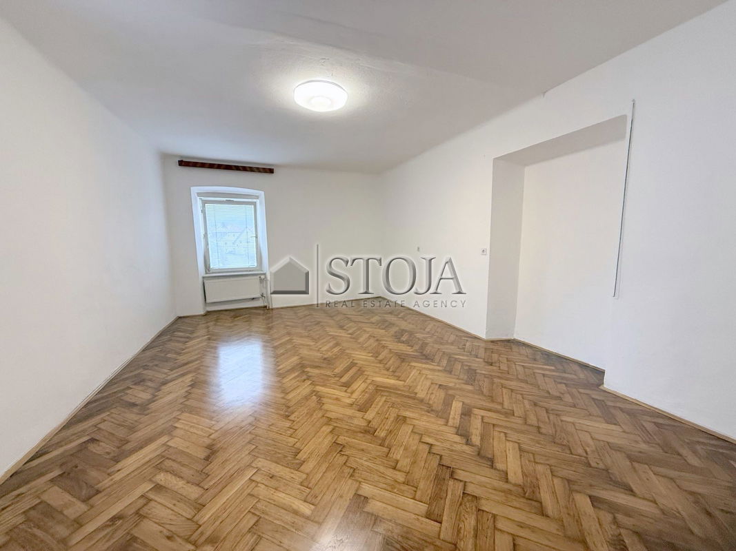 Lokacija: Ljubljana okolica, Vrhnika, Vrhnika