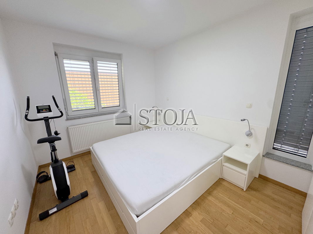 Location: Ljubljana City, Šiška, Dravlje