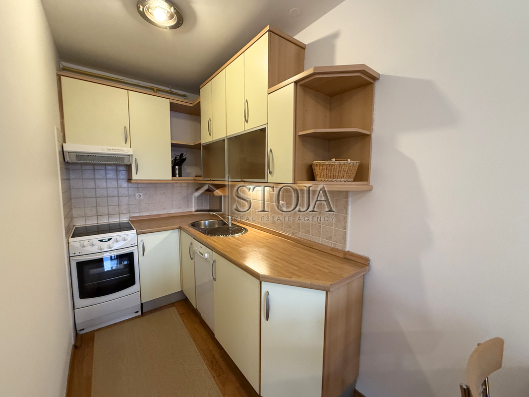 Lokacija: Ljubljana okolica, Trzin, Trzin