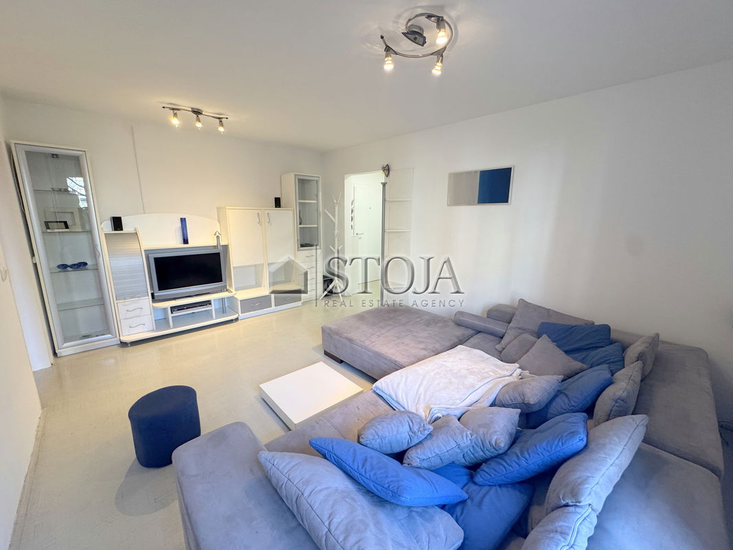 Lokacija: Ljubljana mesto, Vič-Rudnik, Trnovo