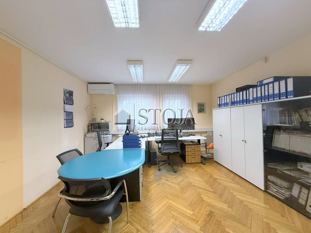 Lokacija: Ljubljana mesto, Center, Center
