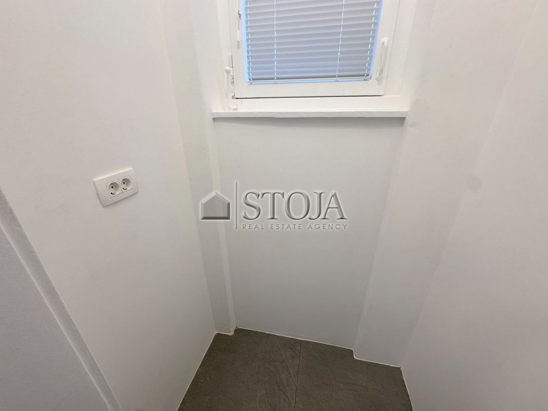 Lokacija: Ljubljana mesto, Center, Center